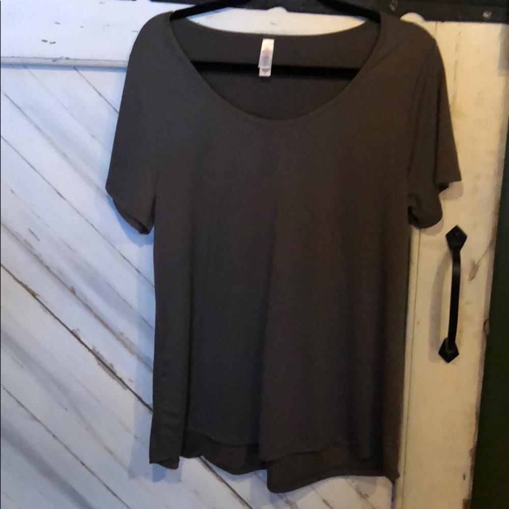 LulaRoe Classic Tee Size XL
